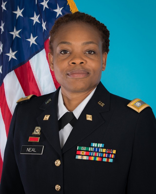 Army Finance and Comptroller Officer Wins STEM-focused Award